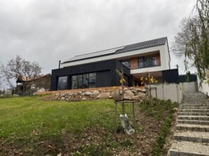 Aluron langai nauja statyba3